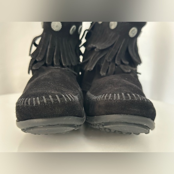 Minnetonka High Top Side Zip Boot (SH103) - Picture 3 of 11